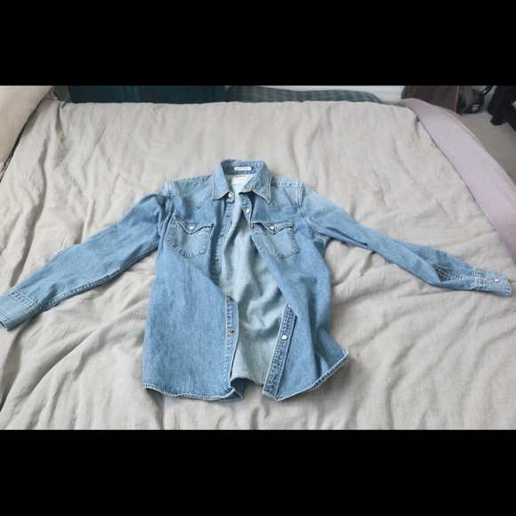 Levi's Other - Levi’s Denim work wear shirt light wash